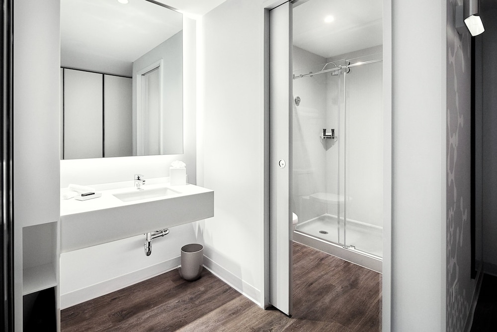 Universal's Aventura Hotel — Hotel rooms in Orlando, Florida