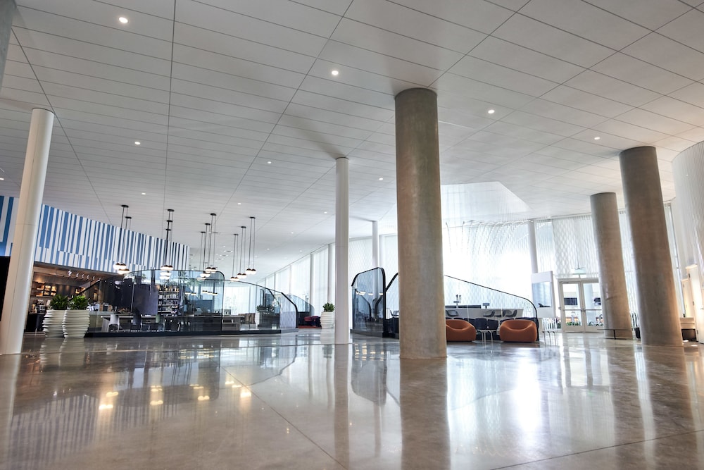 Universal's Aventura Hotel — Restaurant & bars in Orlando, Florida