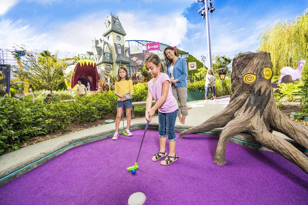 Universal's Aventura Hotel — Sports & recreation in Orlando, Florida