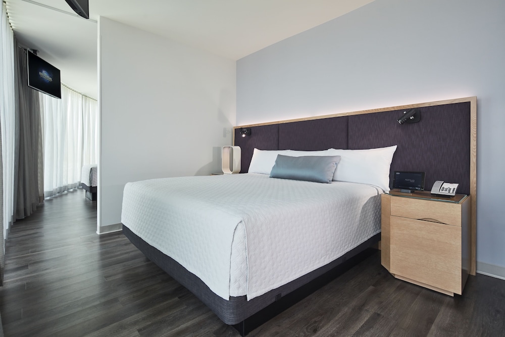 Universal's Aventura Hotel — Hotel rooms in Orlando, Florida