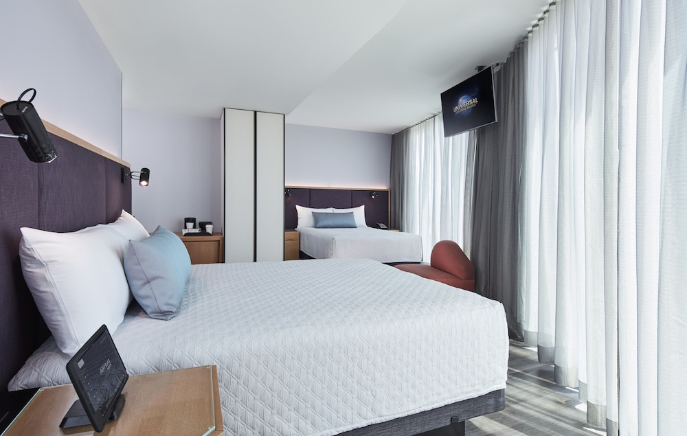 Universal's Aventura Hotel — Hotel rooms in Orlando, Florida