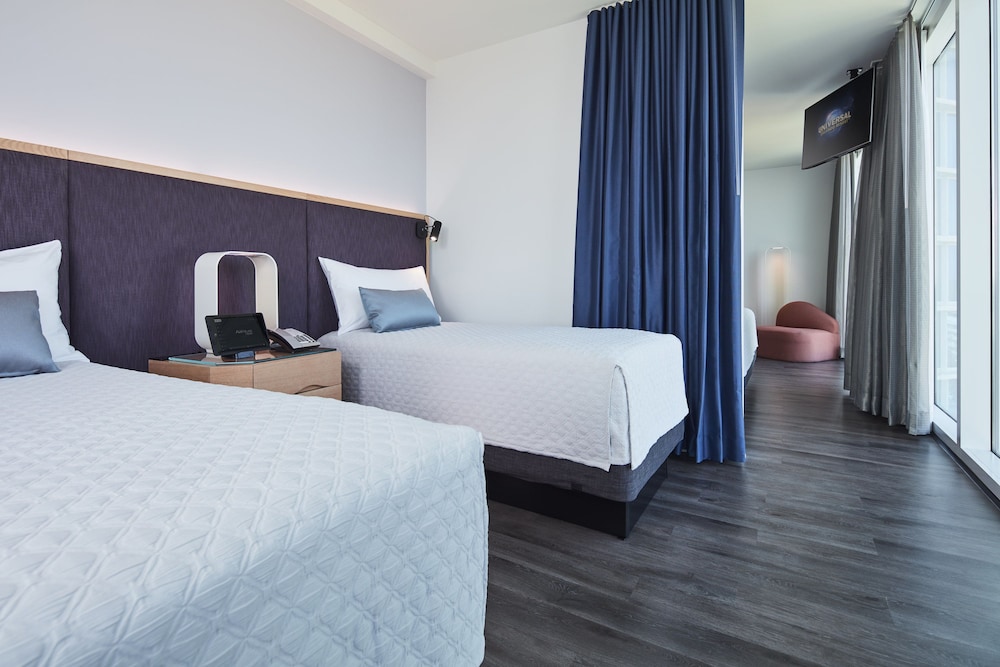 Universal's Aventura Hotel — Hotel rooms in Orlando, Florida