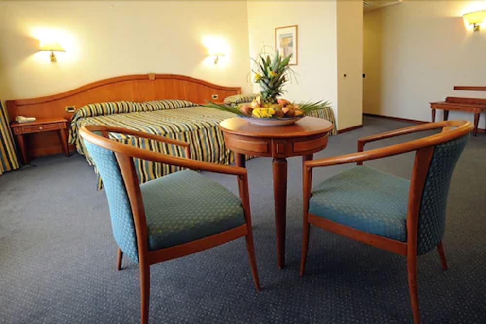 Hotel President — Hotel rooms in Marsala, Sicily