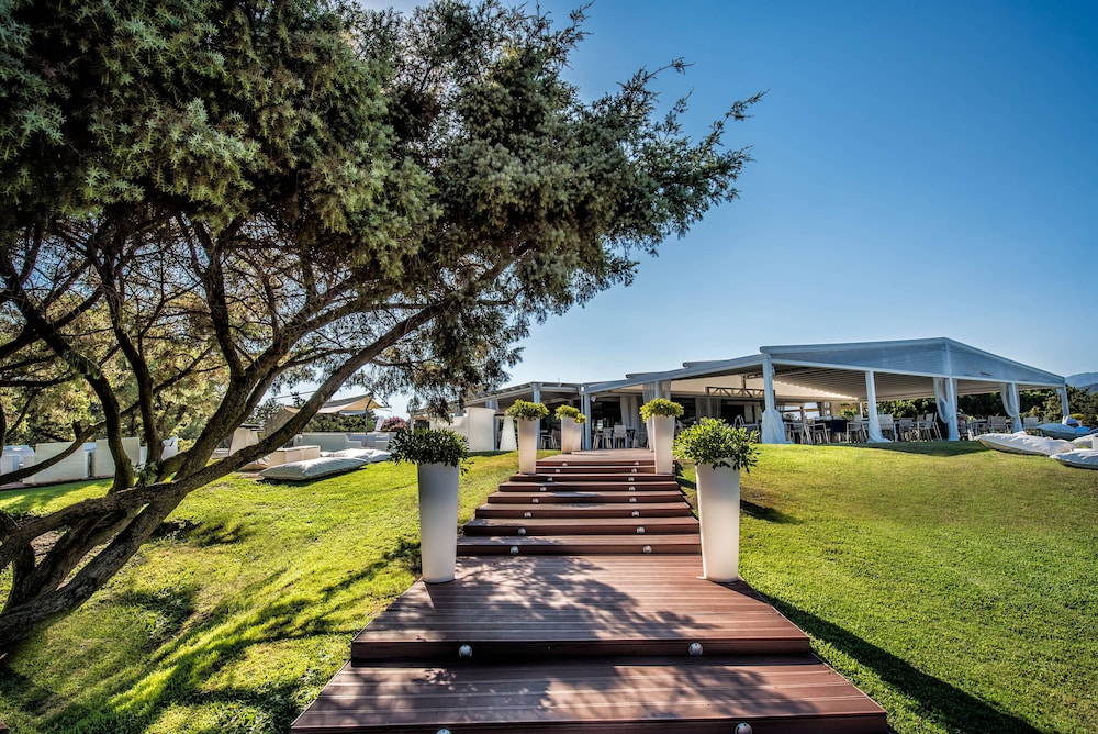 Almar Timi Ama Villasimius — Restaurant & bars in Villasimius, Sardinia