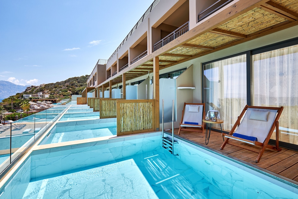 Blue Marine Resort & Spa — Swimming pool in Ammoudara (Agios Nikolaos)