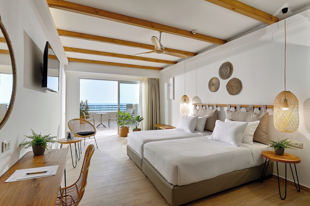 Blue Marine Resort & Spa — Hotel rooms in Ammoudara (Agios Nikolaos)