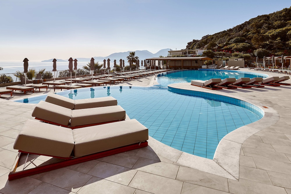 Blue Marine Resort & Spa — Swimming pool in Ammoudara (Agios Nikolaos)