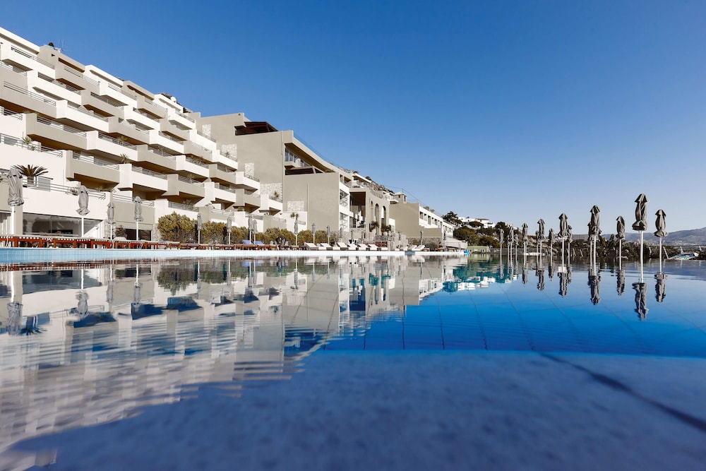 Blue Marine Resort & Spa — Swimming pool in Ammoudara (Agios Nikolaos)