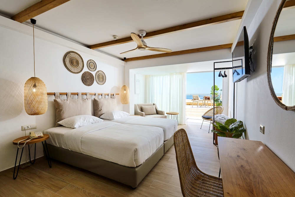 Blue Marine Resort & Spa — Hotel rooms in Ammoudara (Agios Nikolaos)