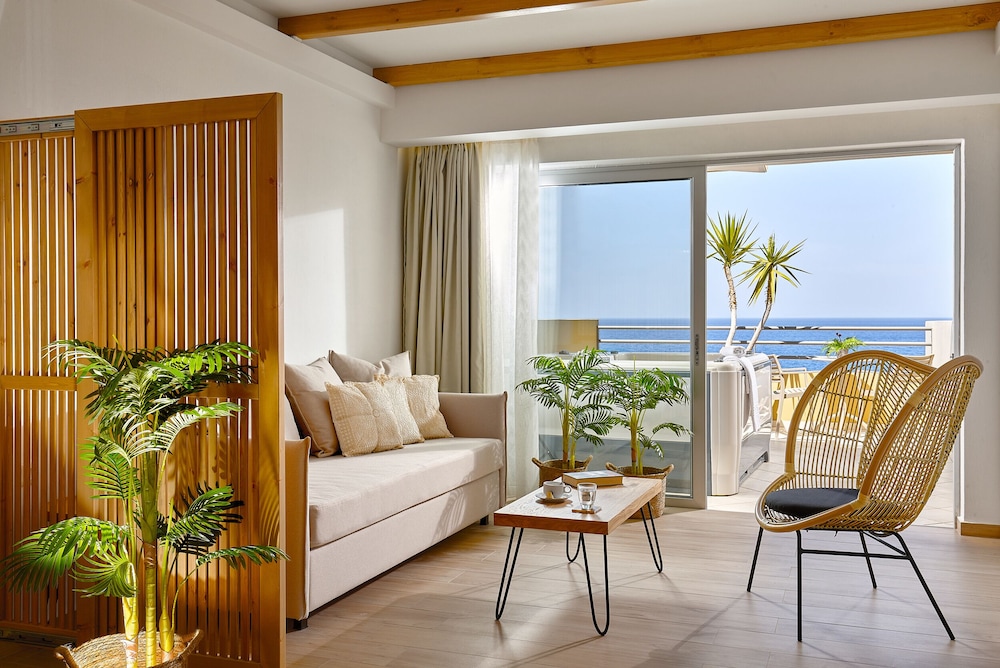 Blue Marine Resort & Spa — Hotel rooms in Ammoudara (Agios Nikolaos)