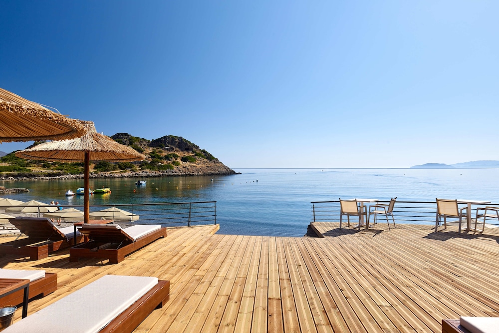 Blue Marine Resort & Spa — Beach in Ammoudara (Agios Nikolaos)