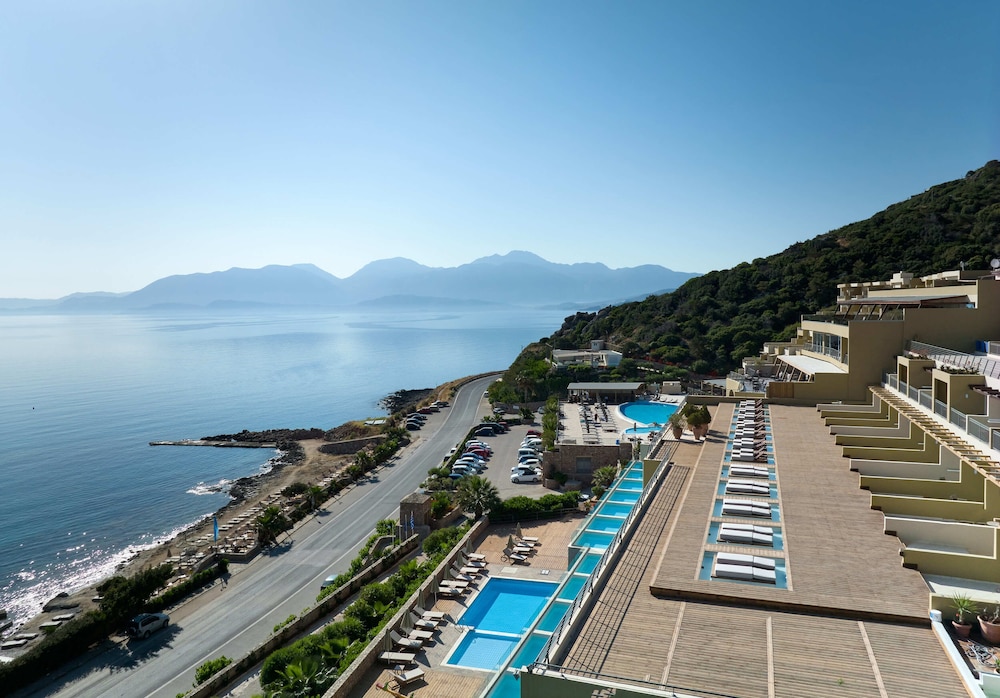 Blue Marine Resort & Spa — Swimming pool in Ammoudara (Agios Nikolaos)