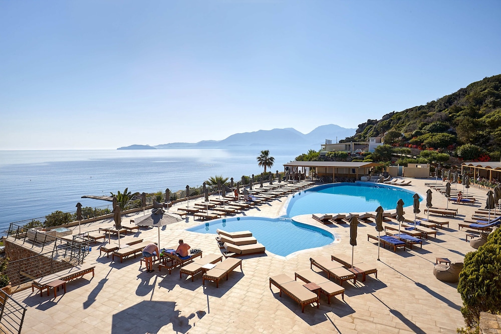 Blue Marine Resort & Spa — Swimming pool in Ammoudara (Agios Nikolaos)