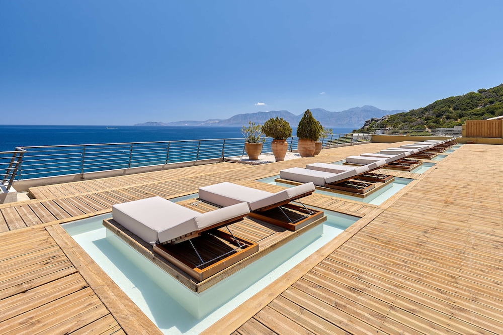 Blue Marine Resort & Spa — Swimming pool in Ammoudara (Agios Nikolaos)