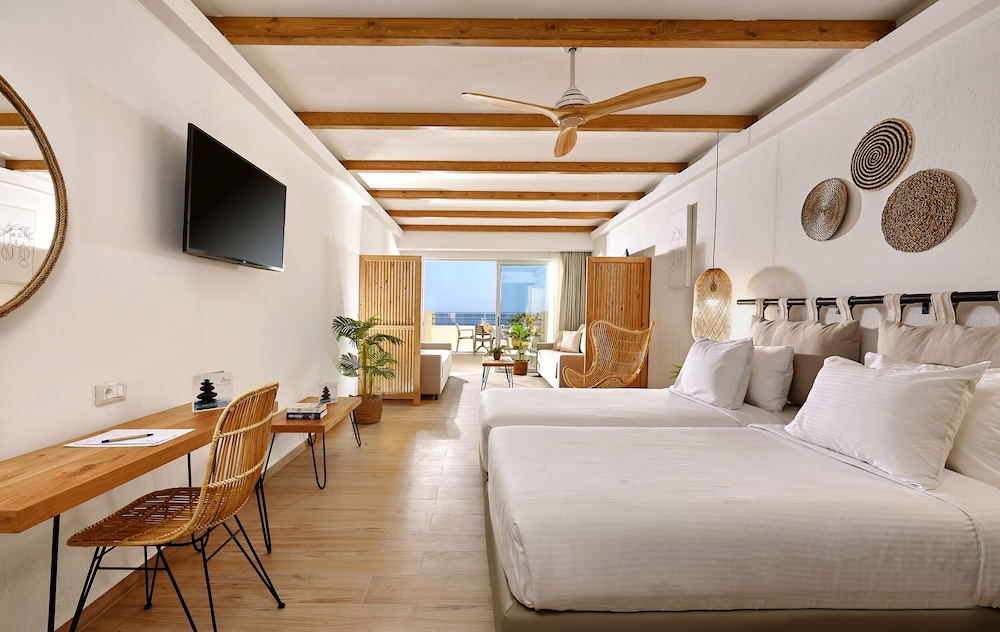 Blue Marine Resort & Spa — Hotel rooms in Ammoudara (Agios Nikolaos)