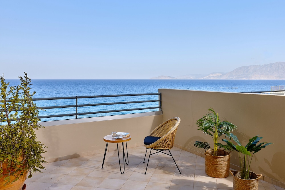 Blue Marine Resort & Spa — Hotel rooms in Ammoudara (Agios Nikolaos)