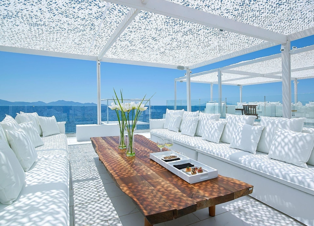 Dimitra Beach Hotel & Suites — Restaurant & bars in Psalidi, South Aegean
