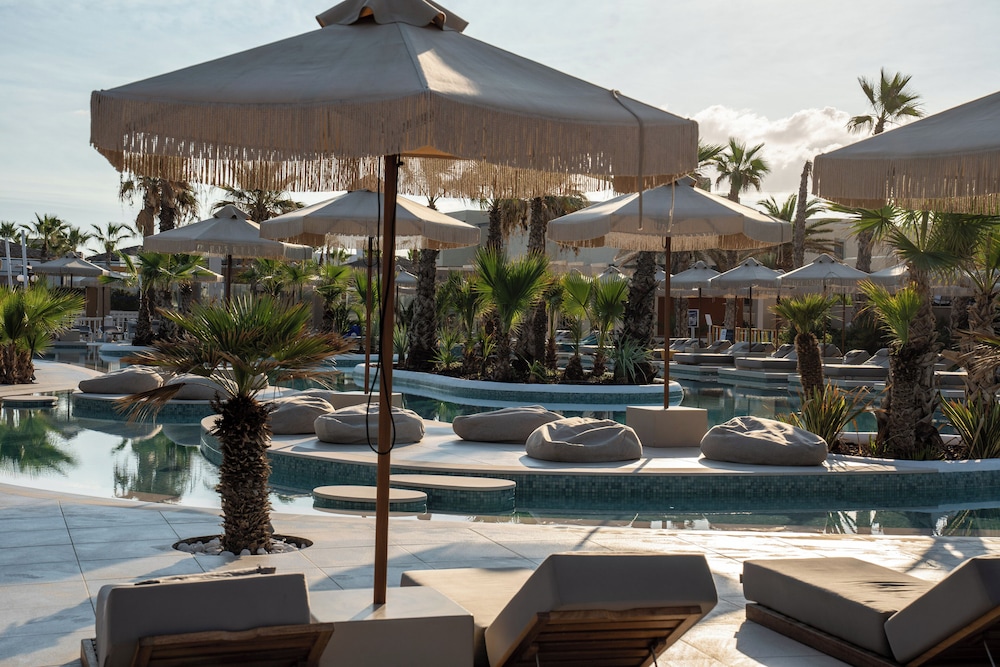 Stella Blue Seaside Resort - All inclusive — Outdoor in Aposelemis