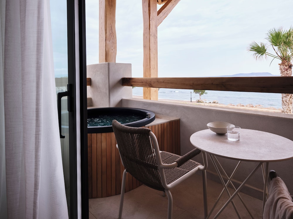 Stella Blue Seaside Resort - All inclusive — Rooms in Aposelemis