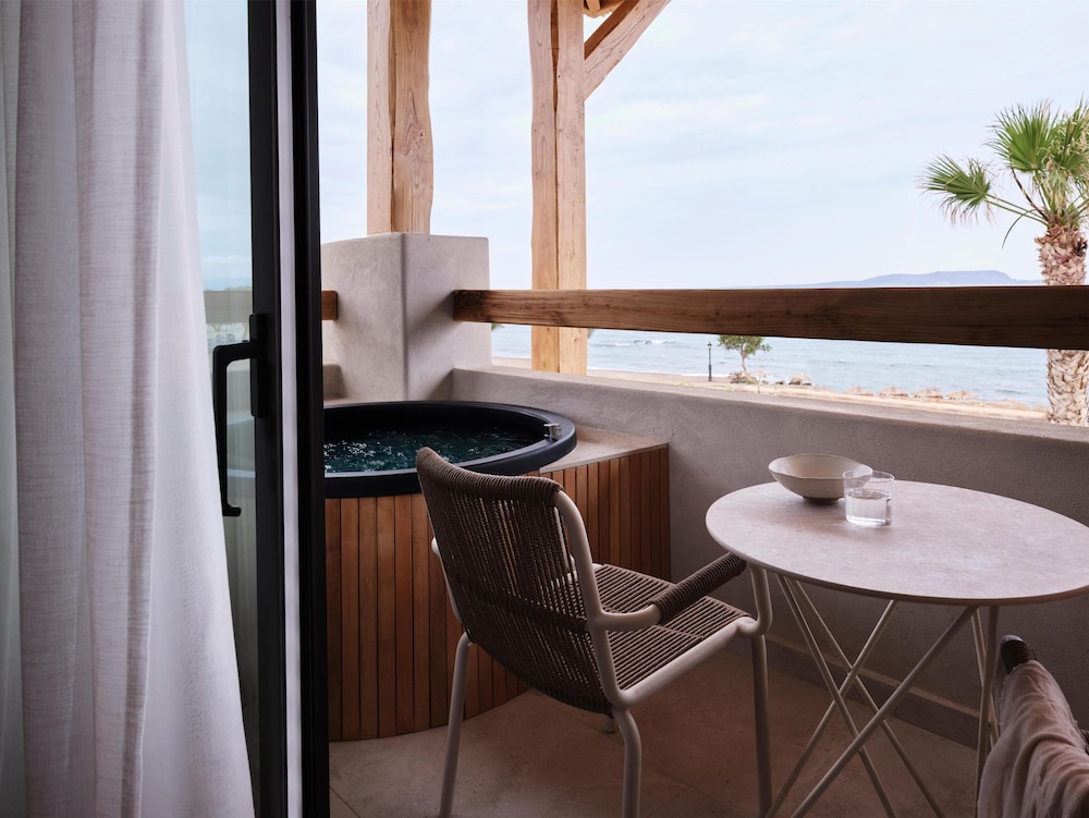 Stella Blue Seaside Resort - All inclusive — Rooms in Aposelemis