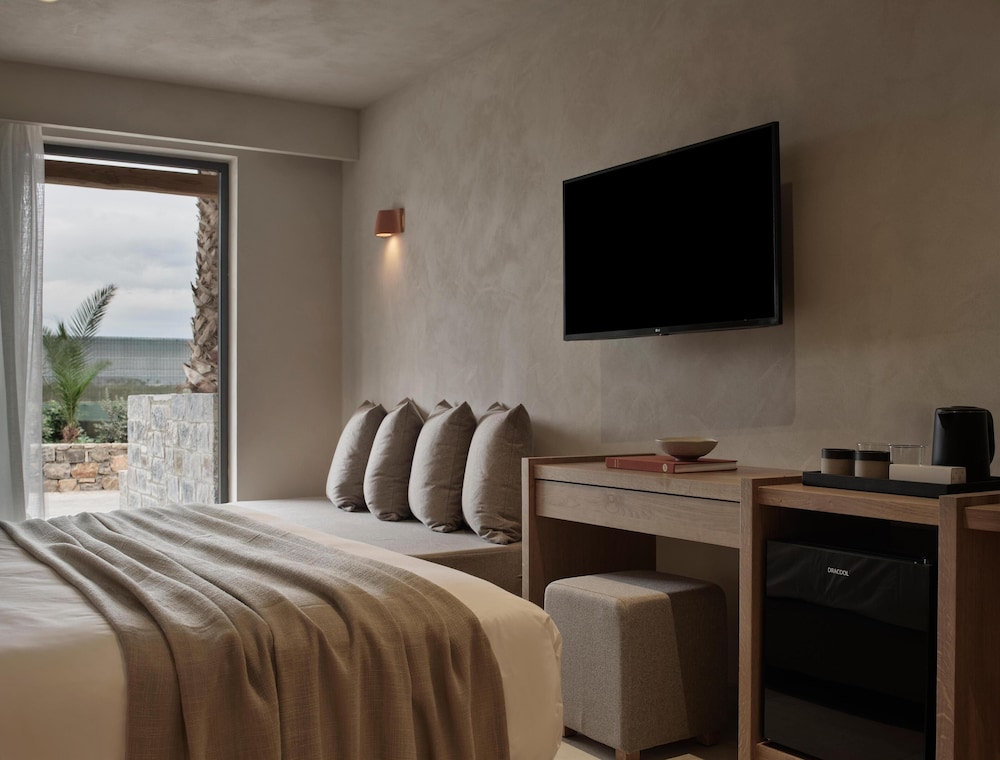 Stella Blue Seaside Resort - All inclusive — Rooms in Aposelemis