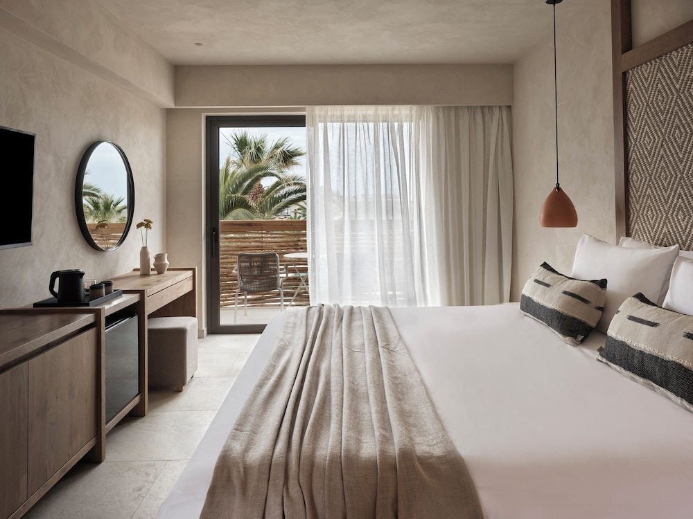 Stella Blue Seaside Resort - All inclusive — Rooms in Aposelemis