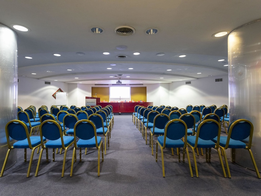 B&B Hotel Trapani Crystal — Hotel building in Trapani, Sicily