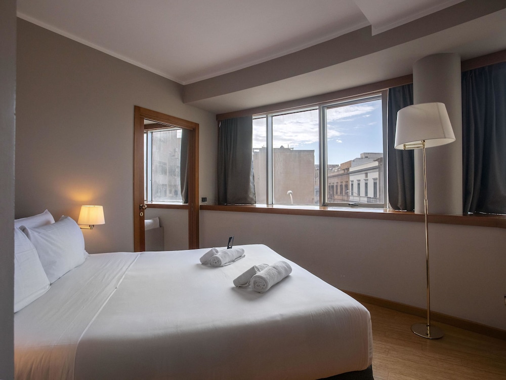 B&B Hotel Trapani Crystal — Hotel rooms in Trapani, Sicily
