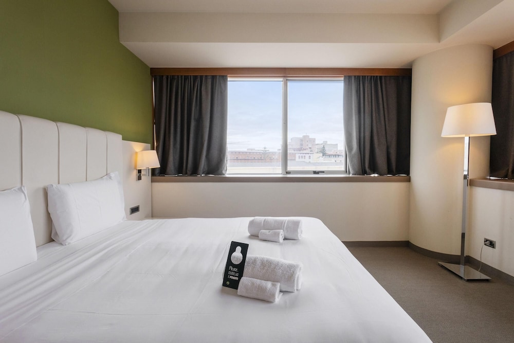 B&B Hotel Trapani Crystal — Hotel rooms in Trapani, Sicily