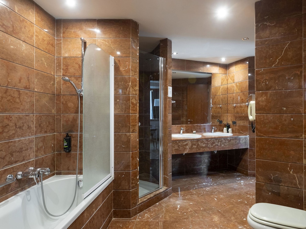 B&B Hotel Trapani Crystal — Hotel rooms in Trapani, Sicily