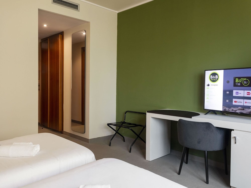 B&B Hotel Trapani Crystal — Hotel rooms in Trapani, Sicily