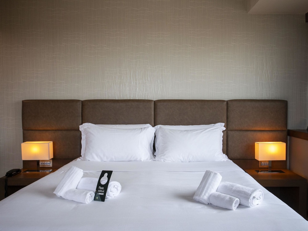 B&B Hotel Trapani Crystal — Hotel rooms in Trapani, Sicily
