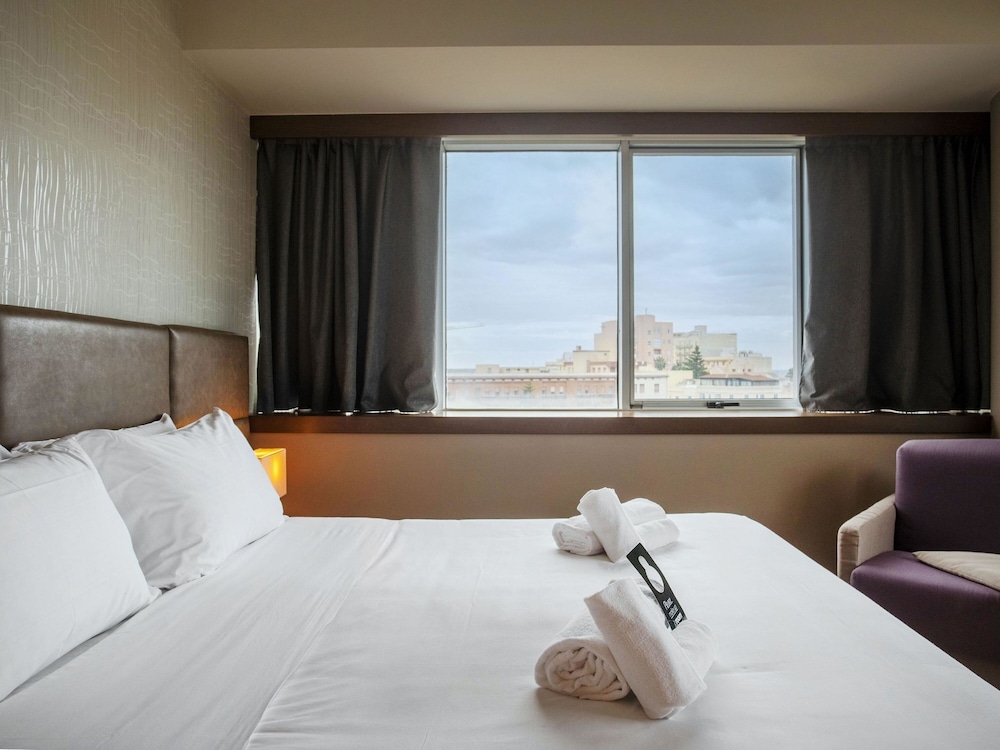 B&B Hotel Trapani Crystal — Hotel rooms in Trapani, Sicily