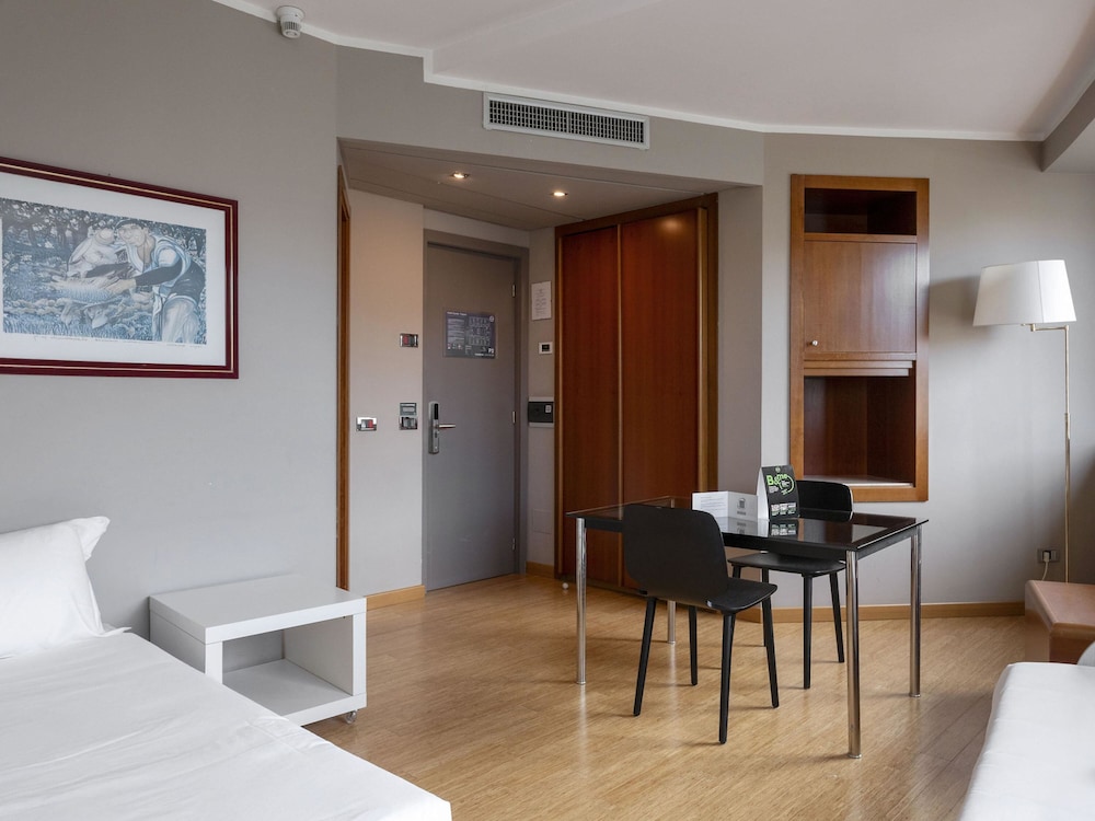 B&B Hotel Trapani Crystal — Hotel rooms in Trapani, Sicily