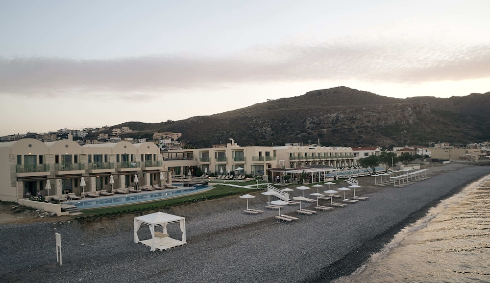 Giannoulis – Grand Bay Beach Resort - Adults Only — Hotel building in Platanias
