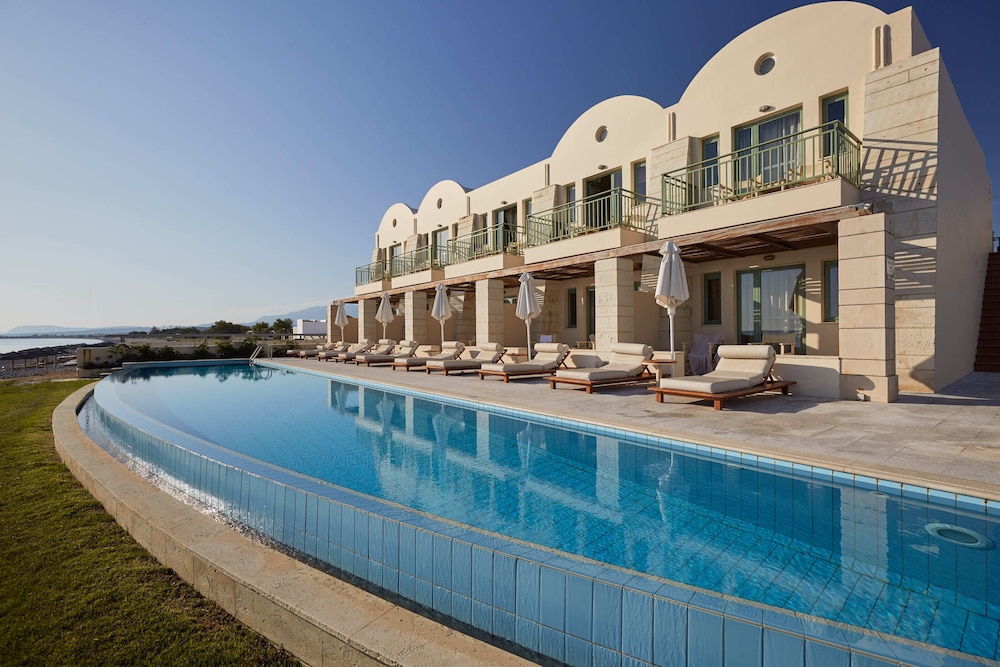 Giannoulis – Grand Bay Beach Resort - Adults Only — Hotel building in Platanias