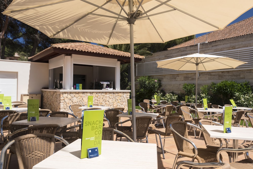 Aparthotel Green Garden — Restaurant & bars in Cala Ratjada, Balearic Islands