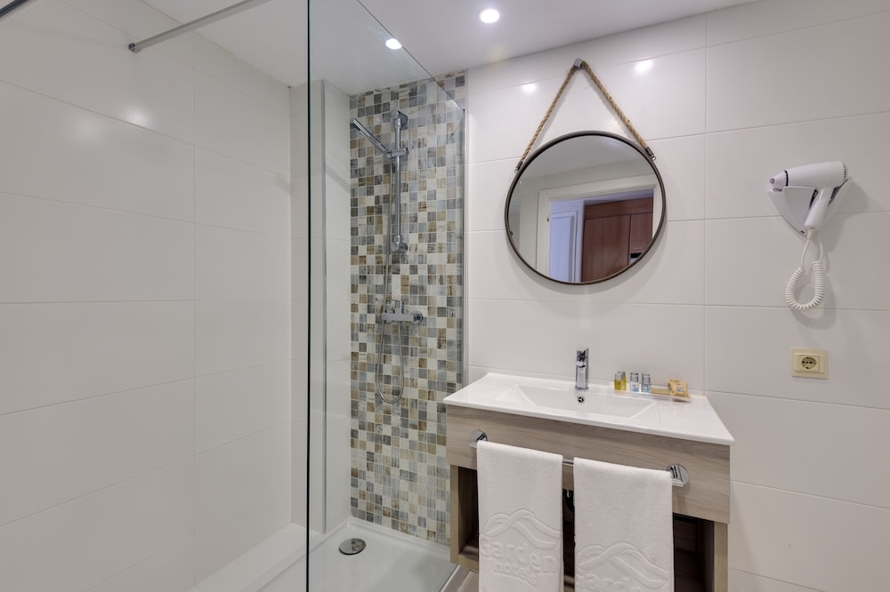 Aparthotel Green Garden — Hotel rooms in Cala Ratjada, Balearic Islands