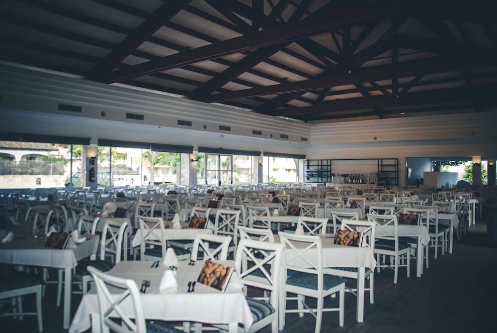 Aparthotel Green Garden — Restaurant & bars in Cala Ratjada, Balearic Islands