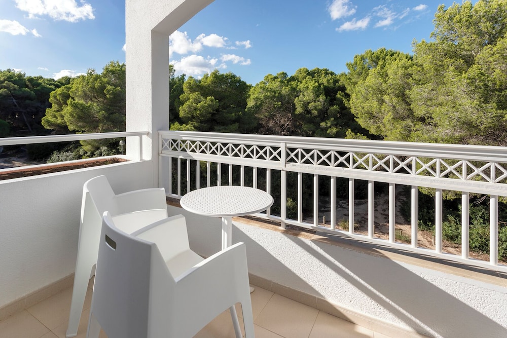Aparthotel Green Garden — Hotel rooms in Cala Ratjada, Balearic Islands