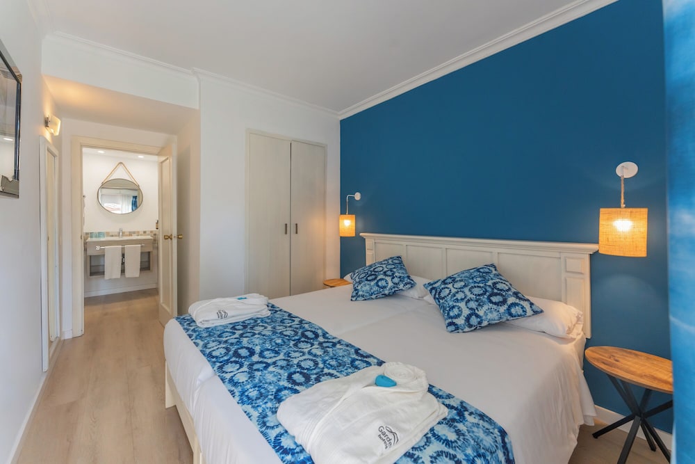Aparthotel Green Garden — Hotel rooms in Cala Ratjada, Balearic Islands