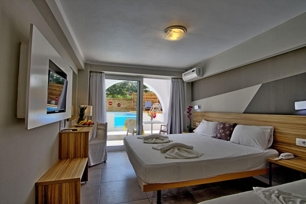 Klelia Beach Hotel - All Inclusive — Hotel rooms in Kalamaki (Zakynthos), Ionian Islands