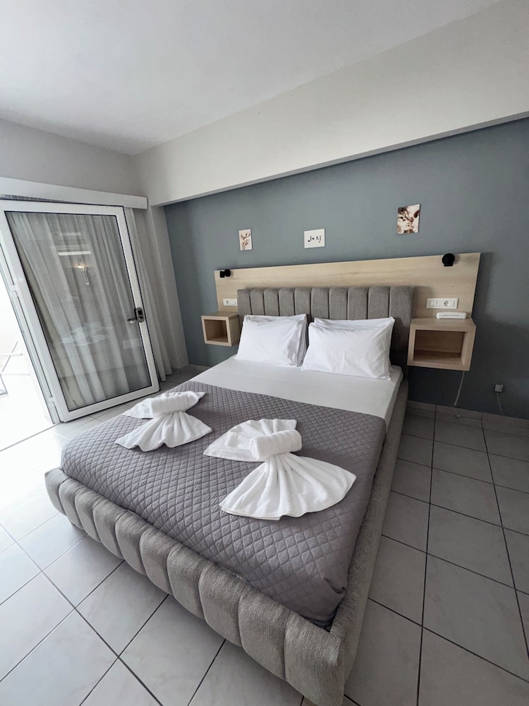 Klelia Beach Hotel - All Inclusive — Hotel rooms in Kalamaki (Zakynthos), Ionian Islands
