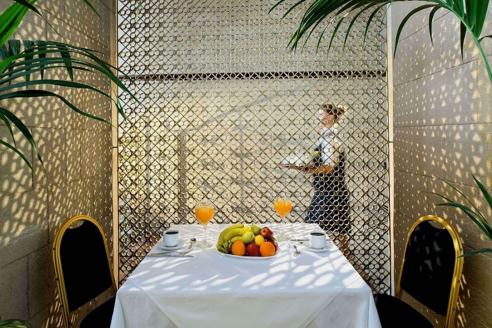 Mitsis La Vita — Restaurant & bars in Rhodes Town, South Aegean