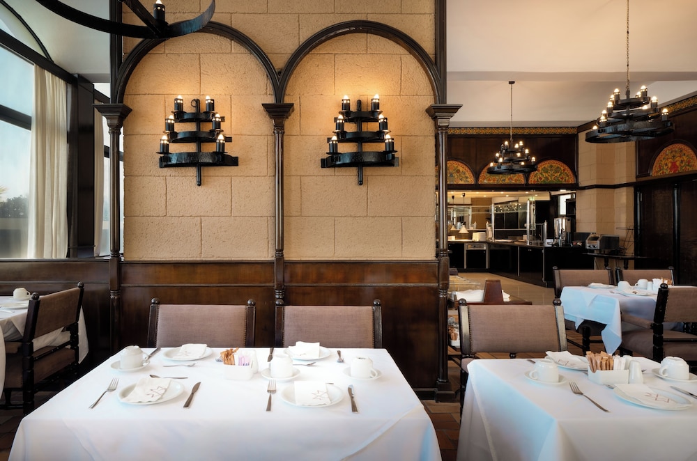 Mitsis La Vita — Restaurant & bars in Rhodes Town, South Aegean