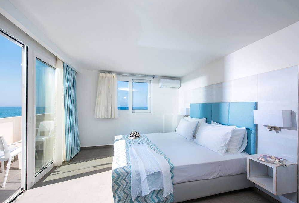 Odyssia Beach Hotel — Hotel rooms in Rethymnon