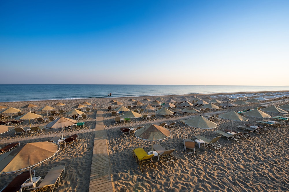 Odyssia Beach Hotel — Beach in Rethymnon