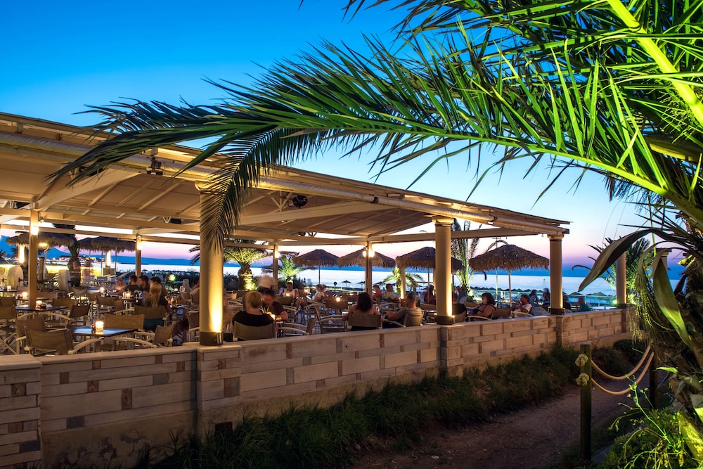 Odyssia Beach Hotel — Restaurant & bars in Rethymnon