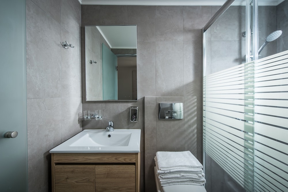 Odyssia Beach Hotel — Hotel rooms in Rethymnon