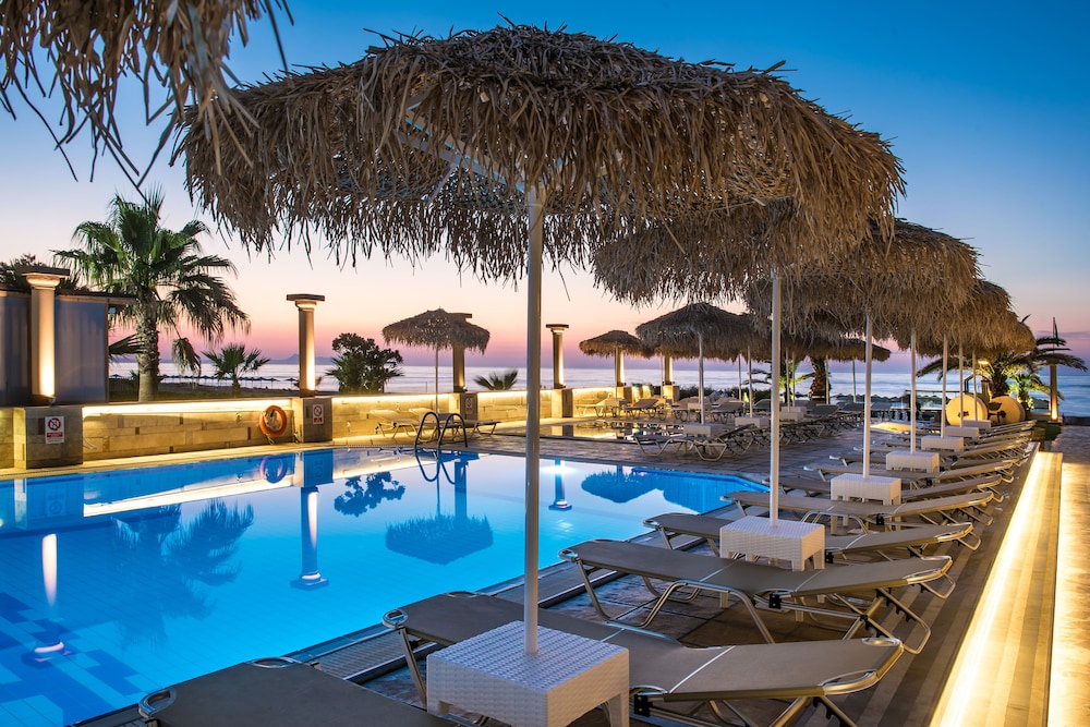 Odyssia Beach Hotel — Swimming pool in Rethymnon